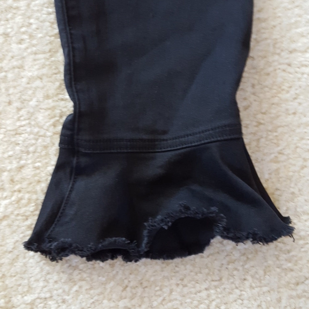 Firth frayed hem ruffle bottom lightweight jean - Picture 3 of 8